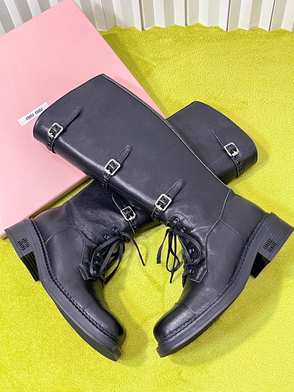 Miu 26S Knee-High Lace-Up Boots 4CM Triple Buckle Black Pebbled Leather 137190