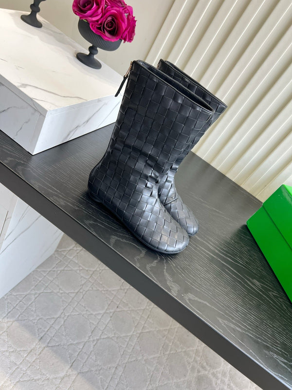 BV 26S Atomic Boots Intrecciato Black Leather 136462