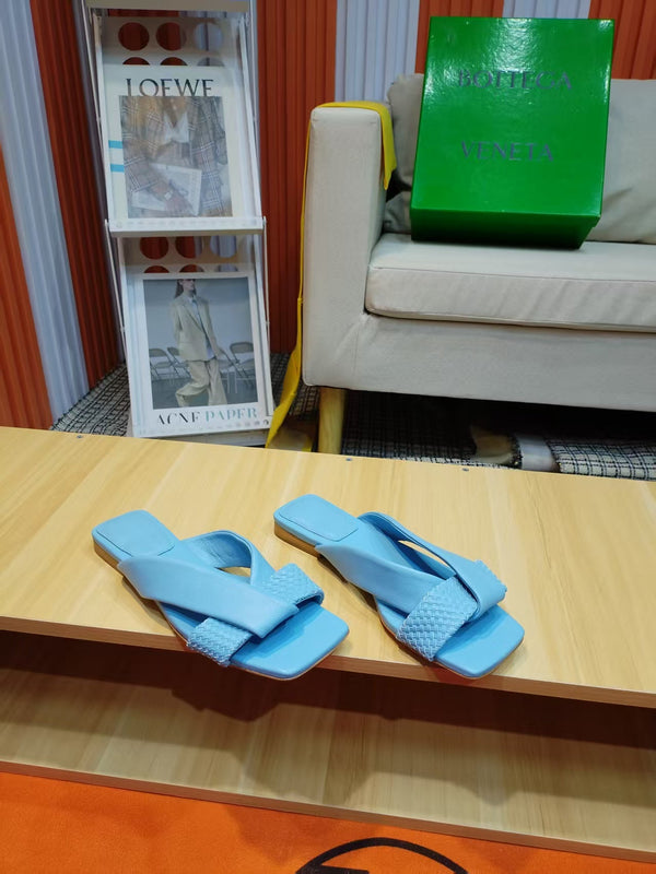 BV Riva Sandals  Flat Woven Blue Leather 139881