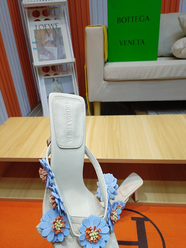 BV Riva Thong Floral Sandals 9CM Blue White Leather 139868