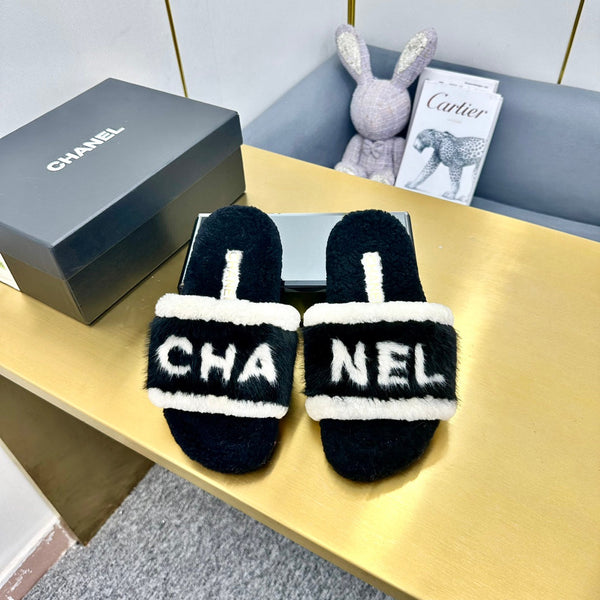 CC Slides Logo Faux Fur 139999