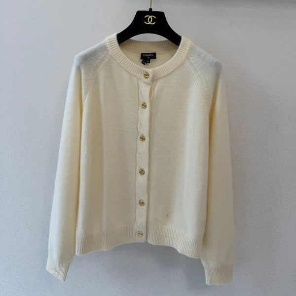 CC 26S Knit Cardigan Round Neck Gold Buttons Cream Alpaga 433644
