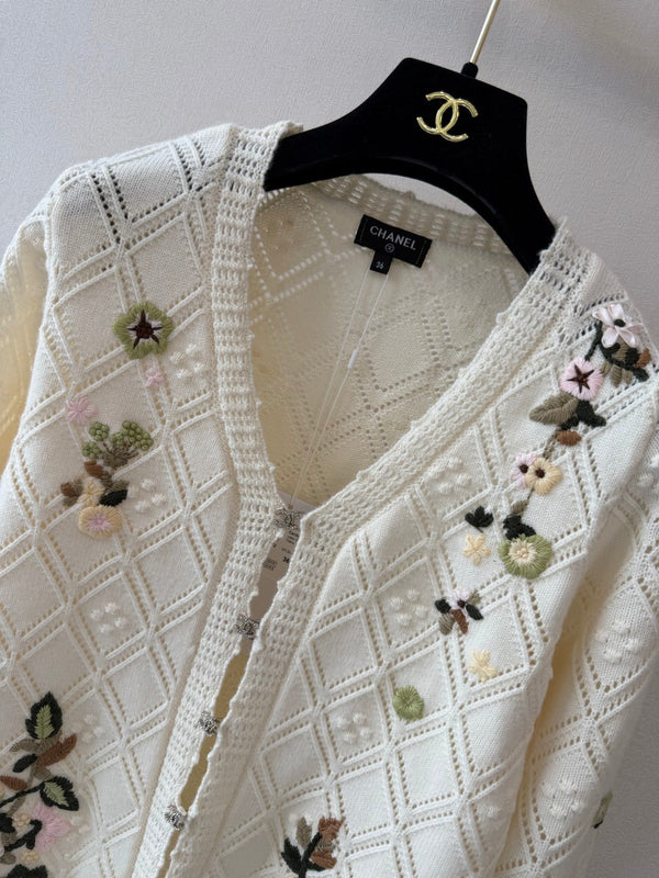 CC 26S Diamond Mesh Knit Cardigan Floral Embroidery Ivory Cashmere 433531
