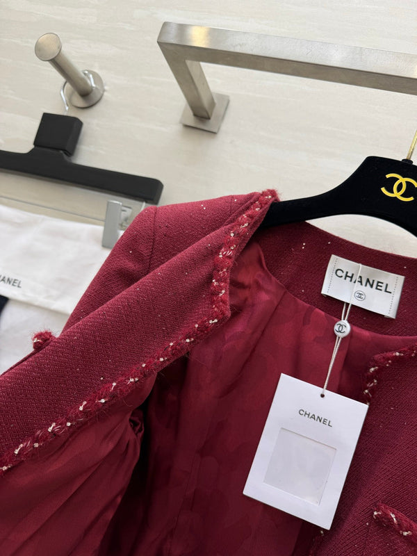 CC 26S Cropped Jacket Frayed Trim Gold Carved Buttons Burgundy Tweed 437229