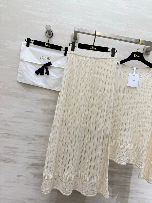 CD 26S Open-Knit Round-Neck Top & High-Waist Long Skirt Set 437198