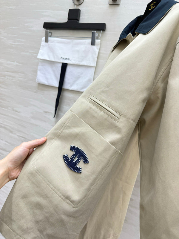 CC 26S Contrast Collar Jacket Gold Closures Beige Navy 436993