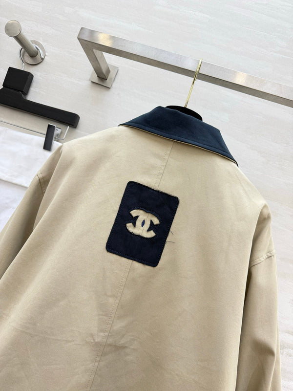CC 26S Contrast Collar Jacket Gold Closures Beige Navy 436993
