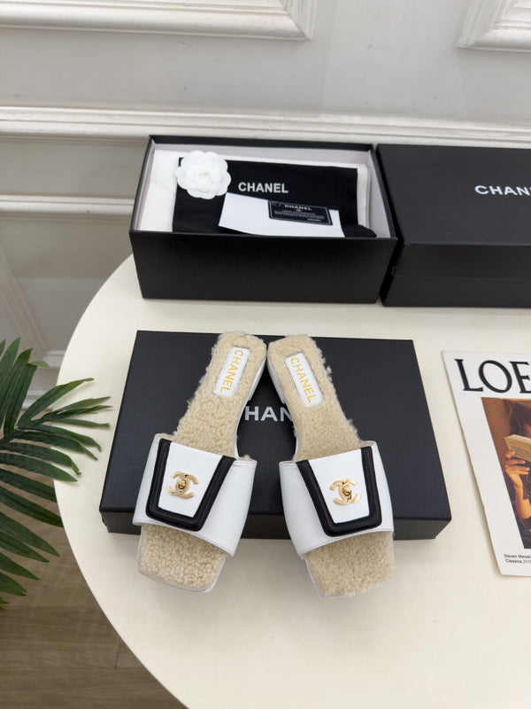 CC Shearling CC-Logo Flat Slide Suede Leather 164890