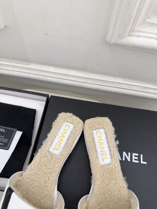CC Shearling CC-Logo Flat Slide Suede Leather 164890