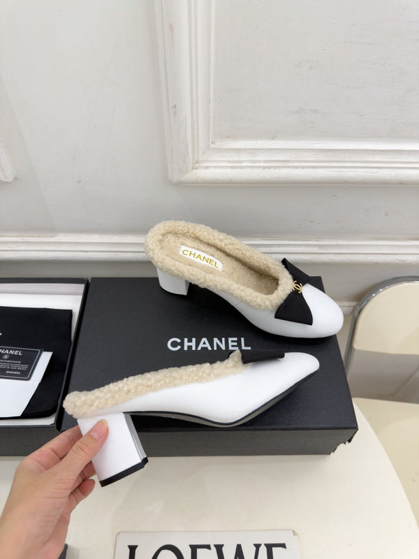 CC 26FW Shearling-Lined Bow Mules 6cm Suede Leather 164884