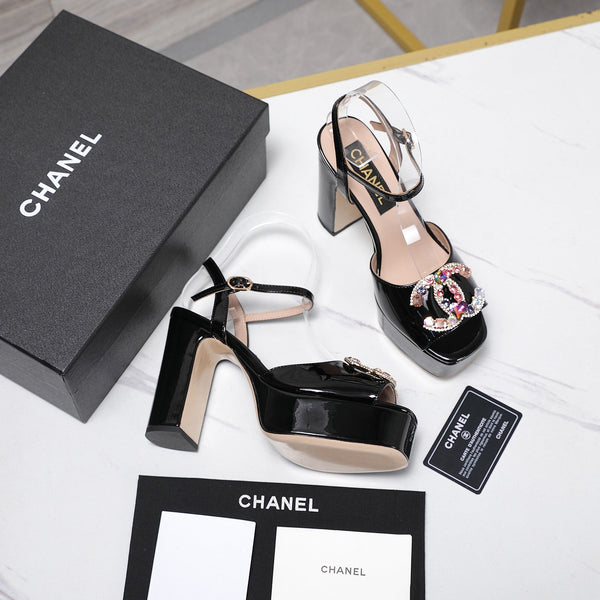 CC 26FW Platform Sandals Rhinestone Logo 11cm Black Patent Leather 170610