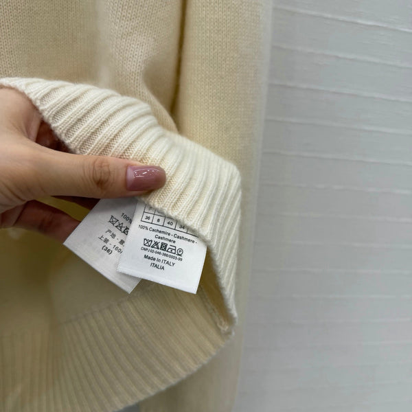 CD 26FW Round-Neck Button-Up Cardigan Embroidered Detail Cream Cashmere 443314