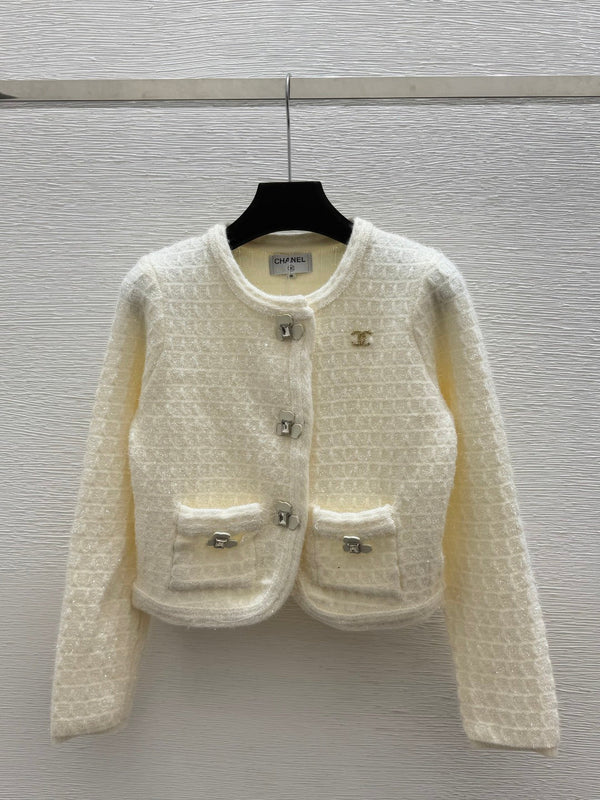CC Bouclé Tweed Jacket Round Neck Front Buttons Patch Pockets Viscose 313538
