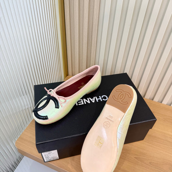 CC 26FW Coco Beach Ballet Flats Bow Detail Pebbled Calfskin 182077