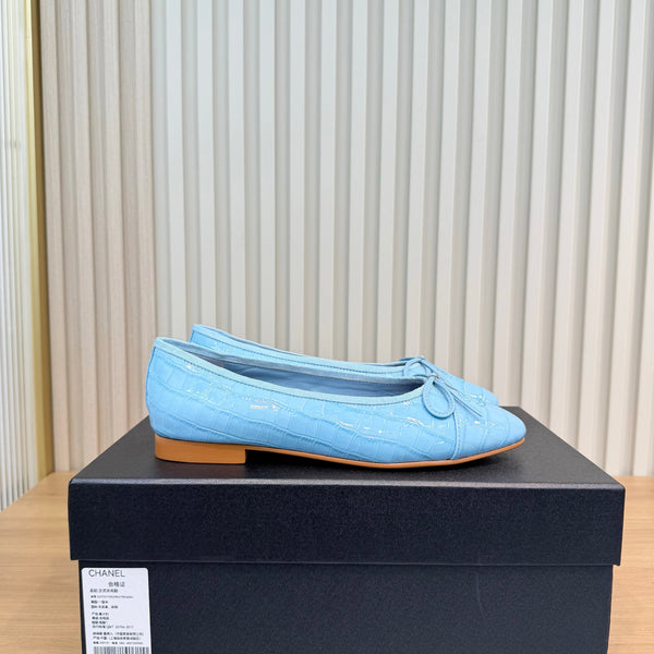 CC 26FW Bow Ballet Flats Crocodile-Embossed Patent Leather 182074