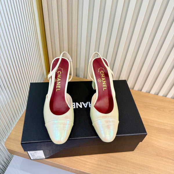 CC 26FW Slingback Pumps 9.5cm Iridescent Crocodile-Embossed Patent Leather 182045