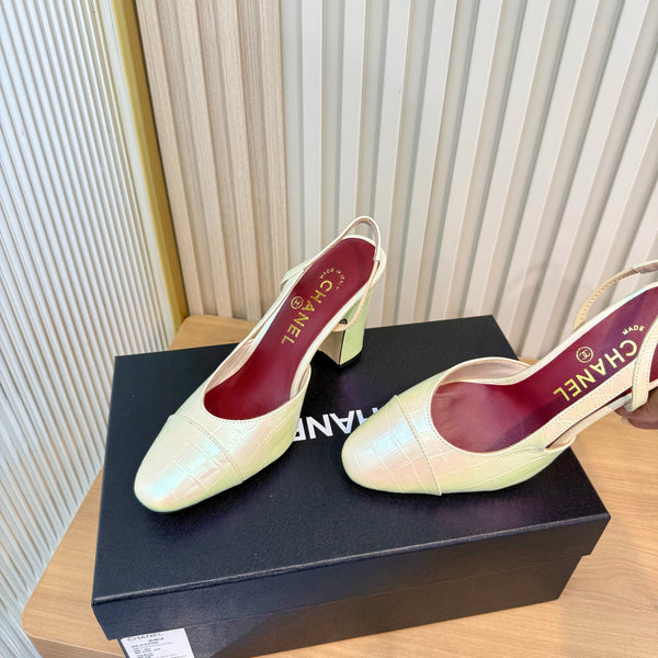 CC 26FW Slingback Pumps 9.5cm Iridescent Crocodile-Embossed Patent Leather 182045