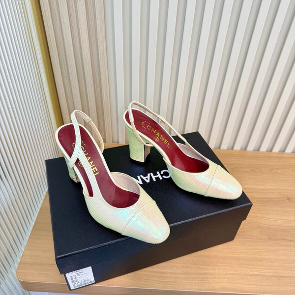 CC 26FW Slingback Pumps 9.5cm Iridescent Crocodile-Embossed Patent Leather 182045