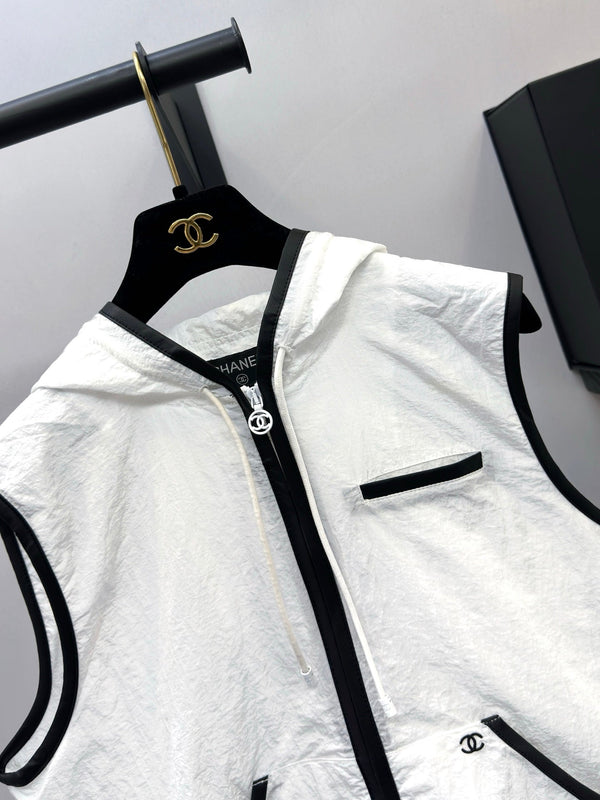 CC Hooded Sleeveless Vest Double-C Logo Black White Polyamide Contrast Trim 447727