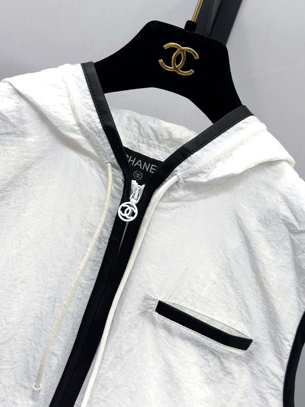 CC Hooded Sleeveless Vest Double-C Logo Black White Polyamide Contrast Trim 447727