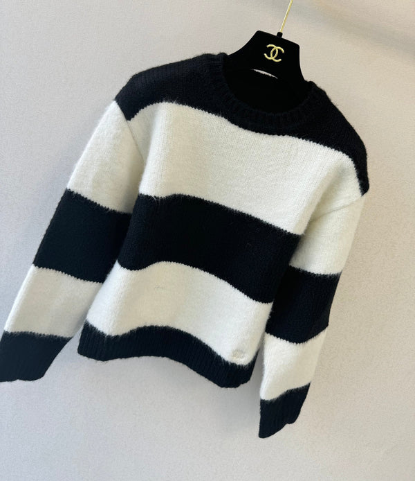 CE 26S Crewneck Pullover Black White Mohair Wool 448146