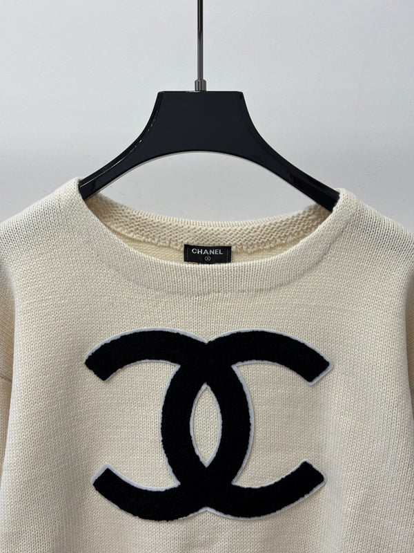 CC 26S Crewneck Knit Top Raised Double-C Logo Cream Cashmere 448089