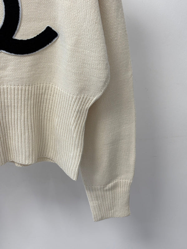 CC 26S Crewneck Knit Top Raised Double-C Logo Cream Cashmere 448089