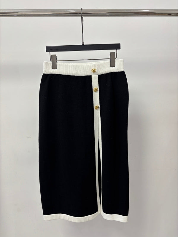 CC 26S Knit Midi Skirt Elastic Waist Double-C Logo Metal Buttons Side Slit 448084