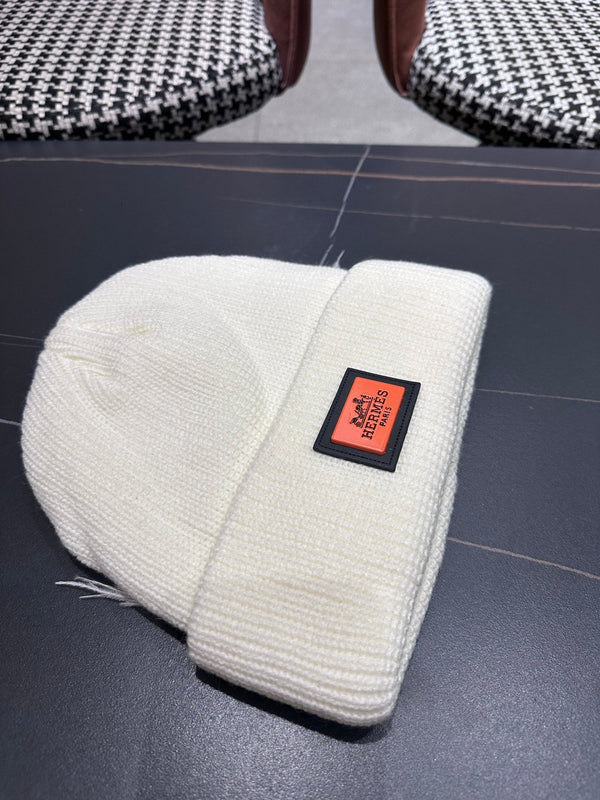 HM 26FW Beanie Hat Soft Stretch Knit 536132