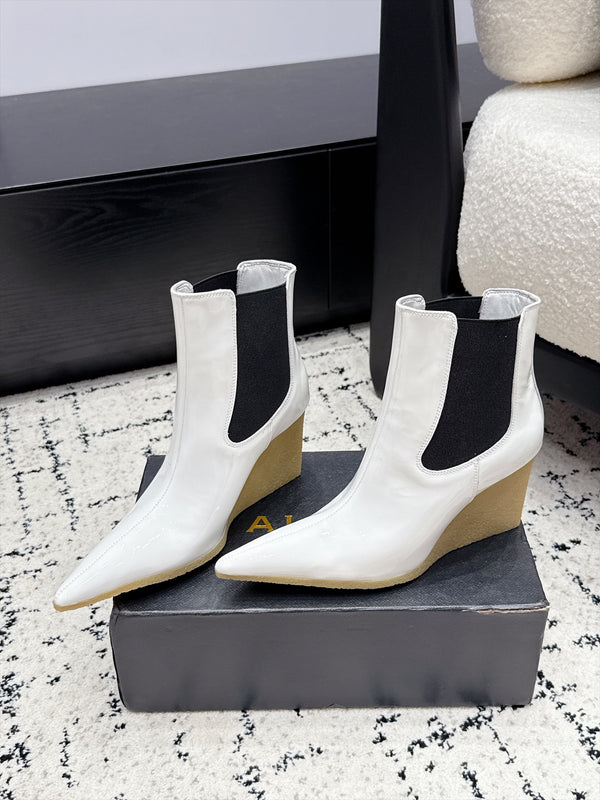 Alaia 26FW Pointed-Toe Chelsea Ankle Boots 9cm Cube Wedge Heel Patent Lether 197005