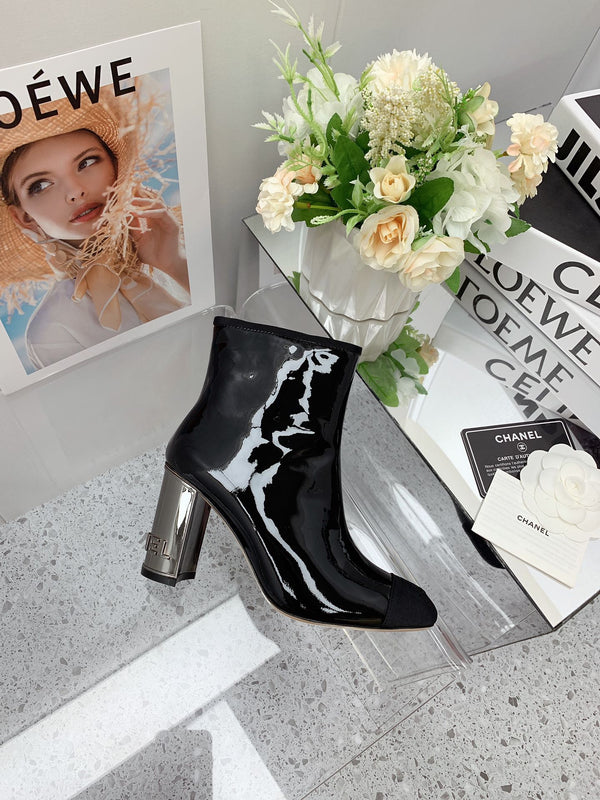 CC 2026 Bicolor Cap-Toe Boots 85mm Patent Leather 162120