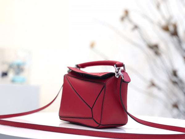 BORSA LOE MINI 18 PUZZLE IN PELLE DI VITELLO ROSSO CILIEGIA