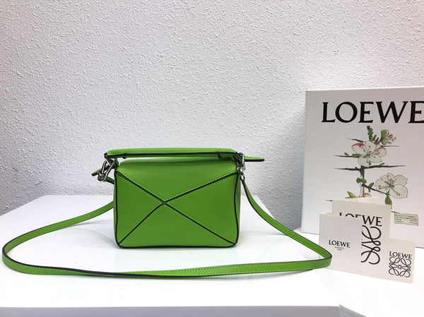 BORSA LOE MINI 18 PUZZLE IN PELLE DI VITELLO VERDE SMERALDO