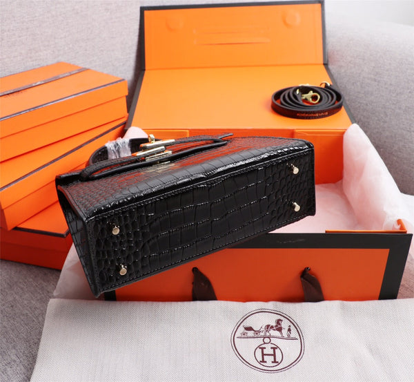 HM KELLY MINI 19 BLACK CROCODILE EMBOSSED CALFSKIN GOLD HARDWARE