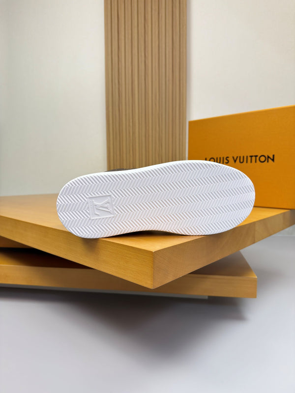 LV high-quality casual white brown sneakers 194600