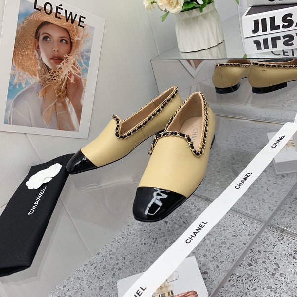 CC 2026 Chain Trim Loafers Sheepskin 162112