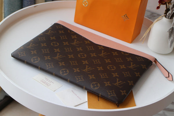 LV M62048 Borsa giornaliera in tela monogrammata e pelle di mucca marrone rosa balletto