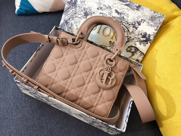 BORSA MEDIA LADY 20 IN PELLE DI VITELLO MARRONE CAMMELLO