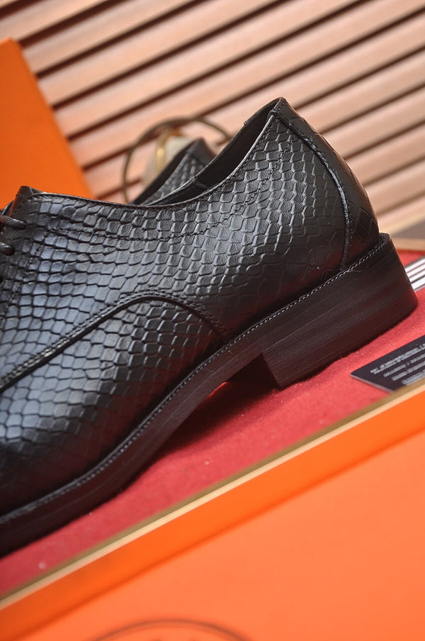 Scarpa da uomo HM in pelle di pecora nera 526084