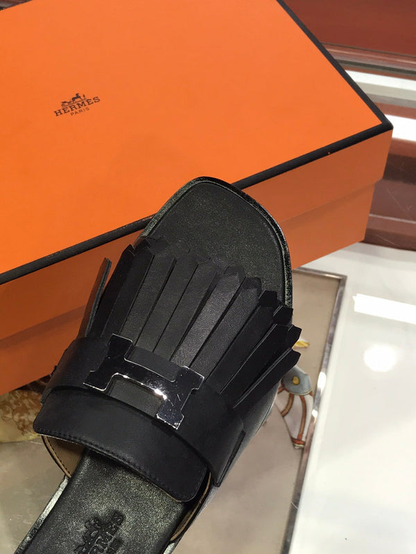 ROYAL SANDAL BLACK LAMBSKIN