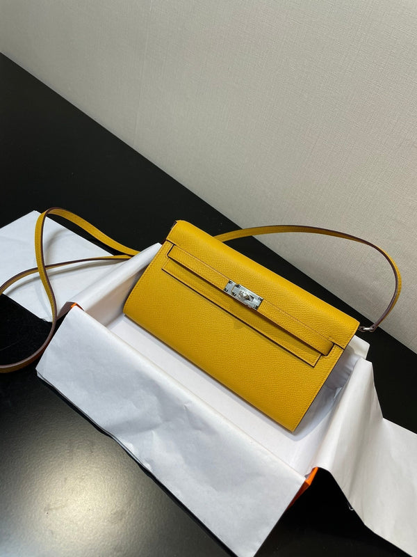 kelly to go wallet 20.5 yellow epsom silver hardware