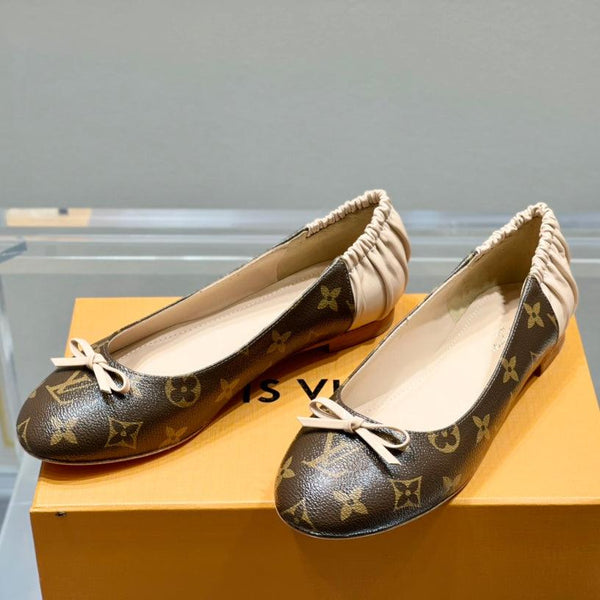 LV Joy Ballerina in pelle di vitello monogrammata beige mix marrone scuro