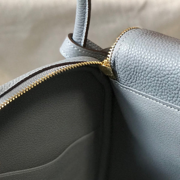 BORSA HM LINDY 30 IN PELLE DI VITELLO BLU NEPAL CON FERRAMENTA ORO