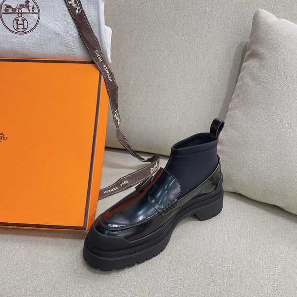 HM Short Boot Black Cowhide 348002