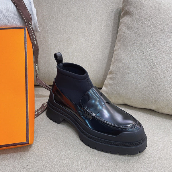 HM Short Boot Black Cowhide 348002