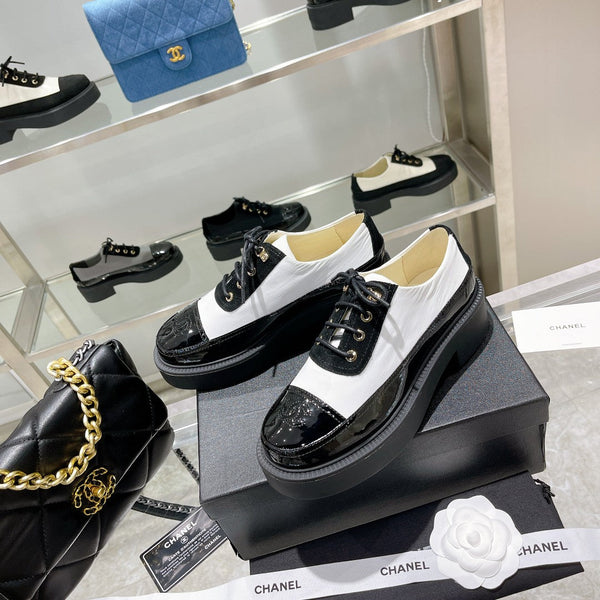CC Sneaker 45mm Nero Bianco Pelle di Agnello e Vacchetta Rugosa