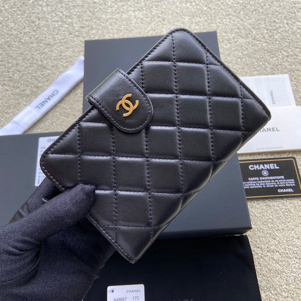 CC A48667 Zip Pocket Wallet Black Sheepskin GHW 229762