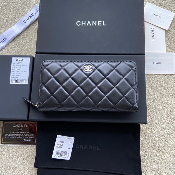 CC A50097 Classic Zipper Wallet Black Caviar Sliver Steel 229658