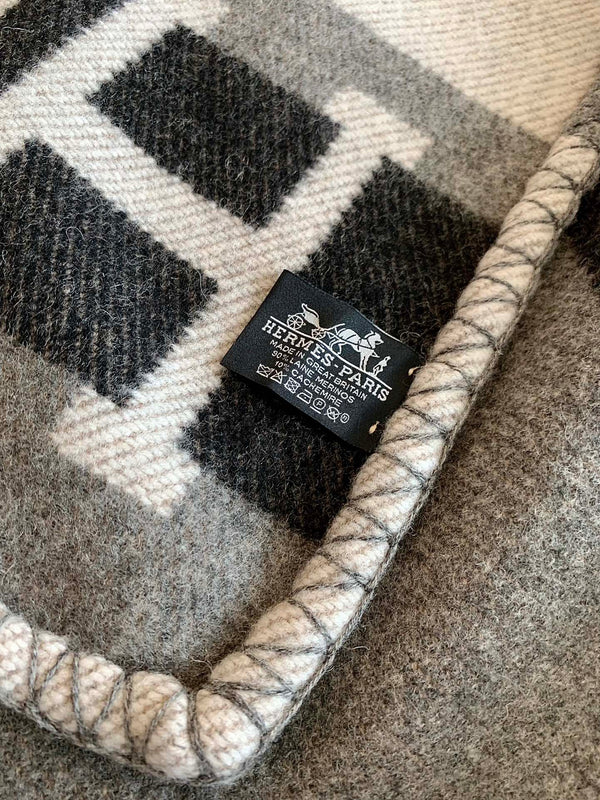HM Avalon Throw Blanket Black Wool Cashmere
