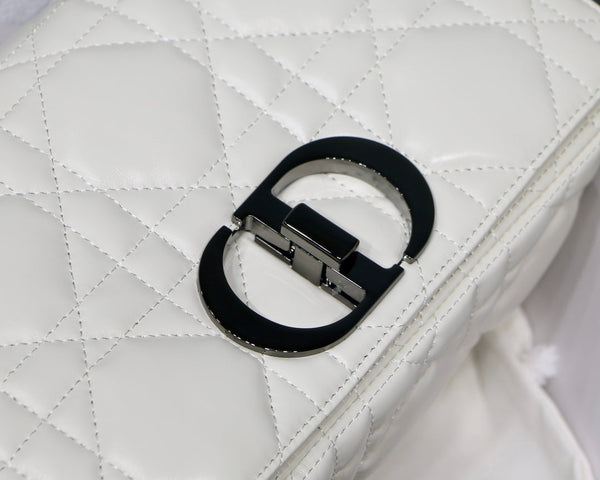 media caro 25.5 pelle di vitello bianca hardware nero